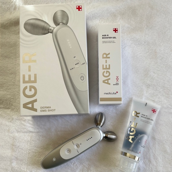 Medicube Other - Medicube Age-R Derma EMS Shot